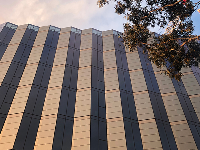 Thin-film modules from Germany beautify buildings in Australia